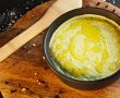 Sos de usturoi verde – rețetă rapidă, aromată și perfectă pentru orice preparat-1