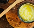 Sos de usturoi verde – rețetă rapidă, aromată și perfectă pentru orice preparat-2
